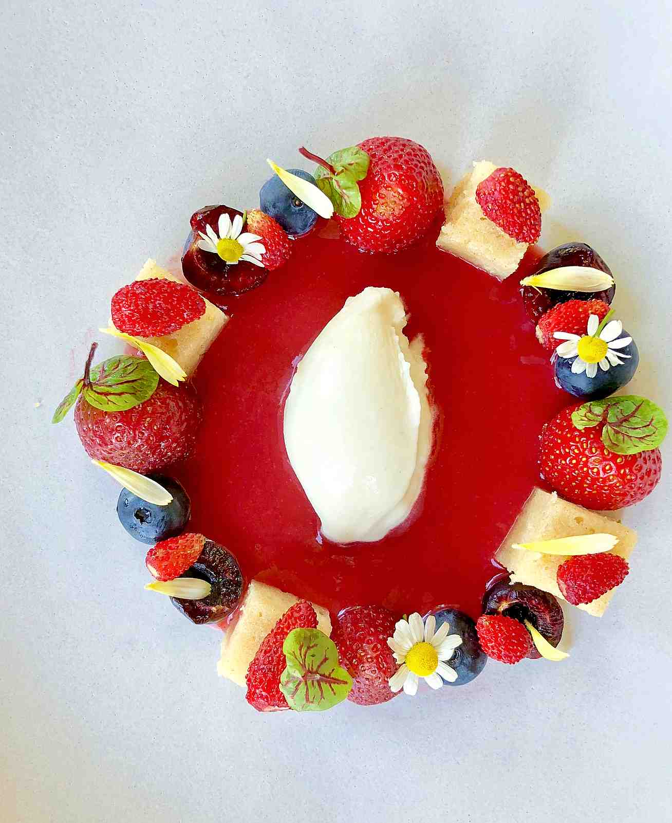 Honey cake with strawberries