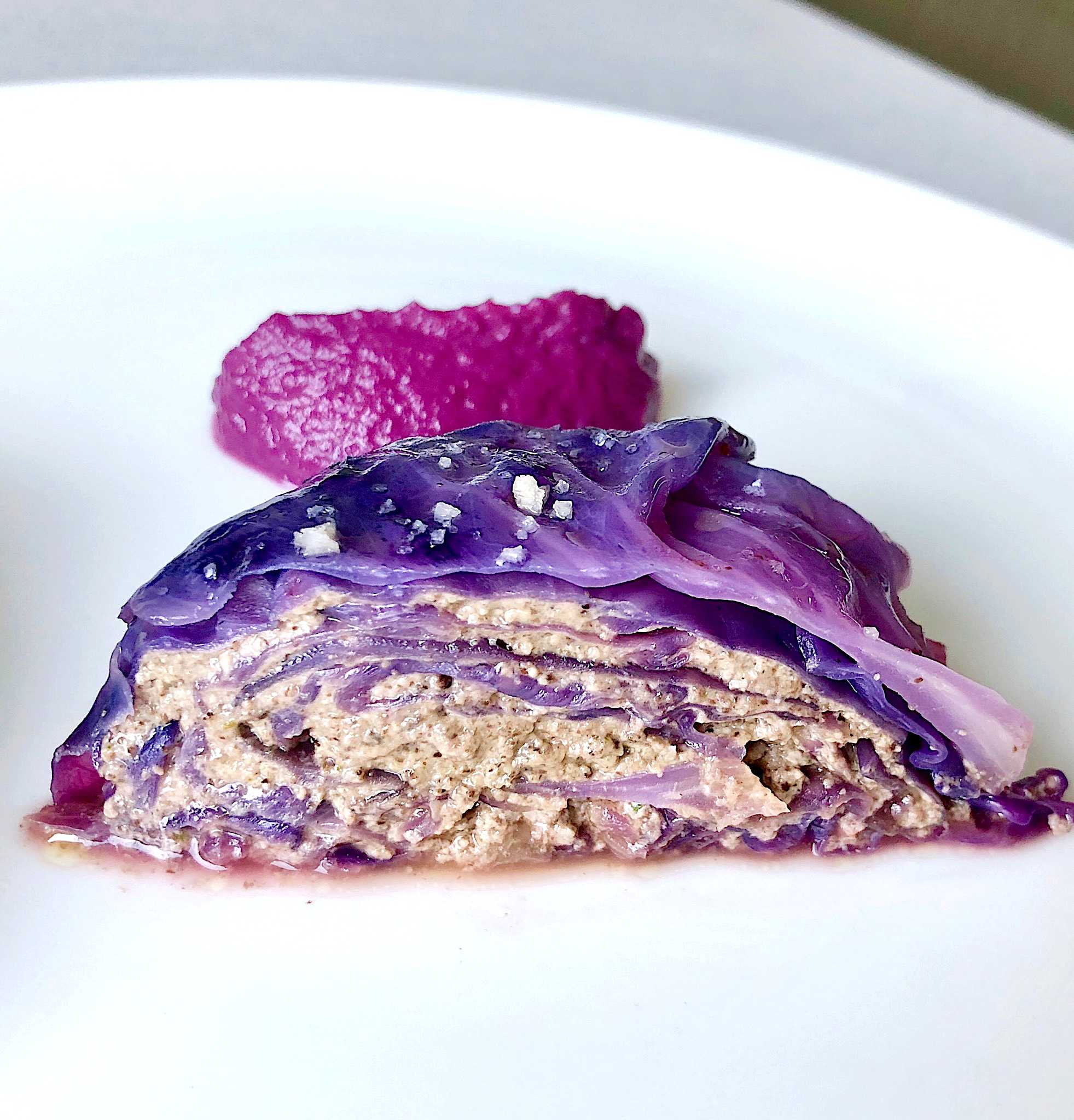 Stuffed red cabbage with truffle