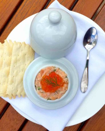 smoked salmon with roe
